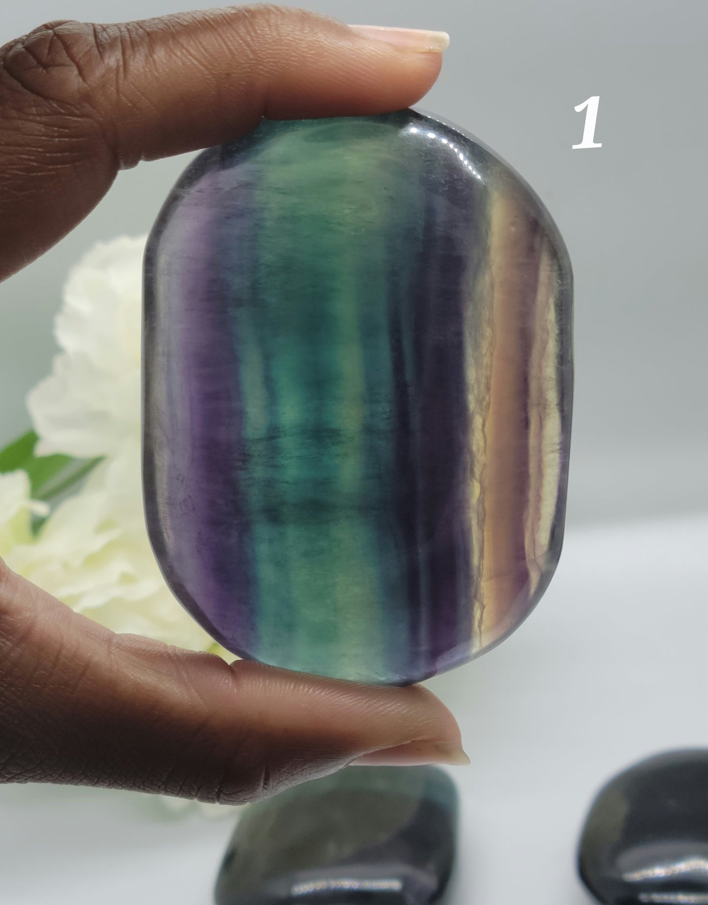 High Quality Fluorite Palm stones